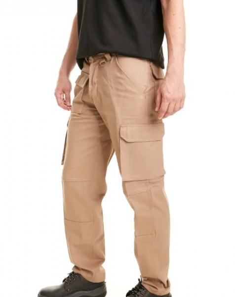 Pantalon cargo beige (marca RO-06B